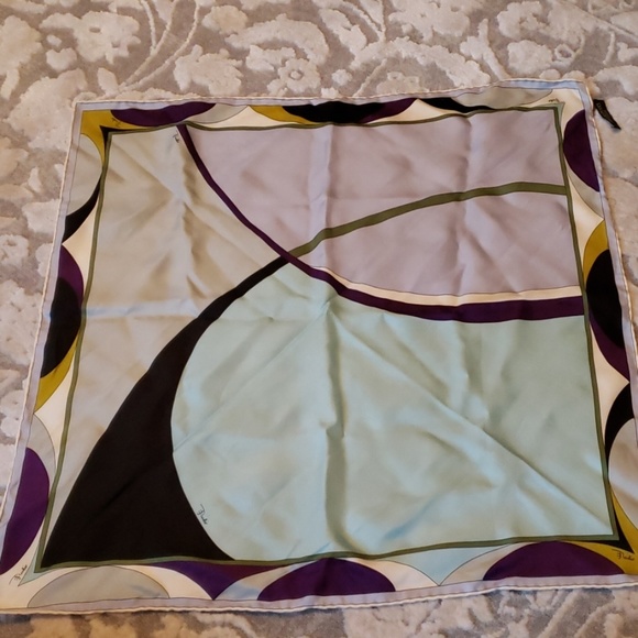 Emilio Pucci Scarf - Picture 1 of 3